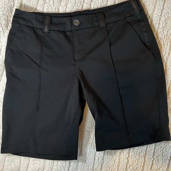 Lululemon | Women’s | Athletic | Club Short | Bermuda | Black | 8 - Picture 4 of 7